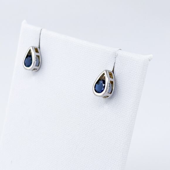 Blue Cubic Zirconia Teardrop Stud Earrings | Vintage Sterling Silver 925 - Picture 4 of 9